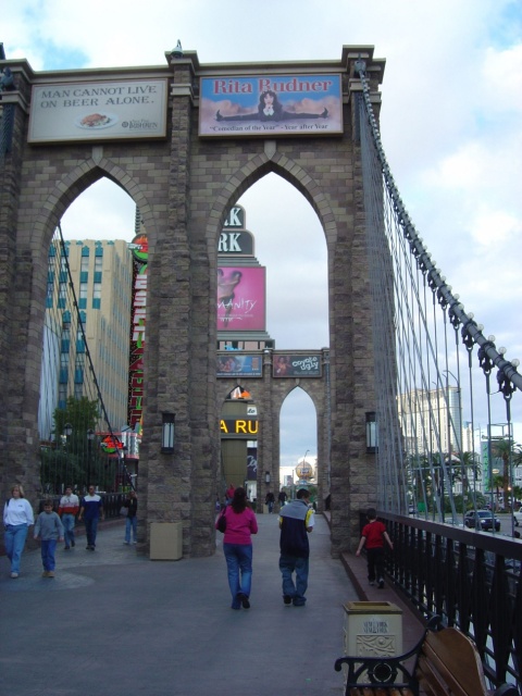 vegas miniature brooklyn bridge