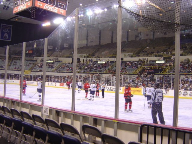 ice dogs game 01