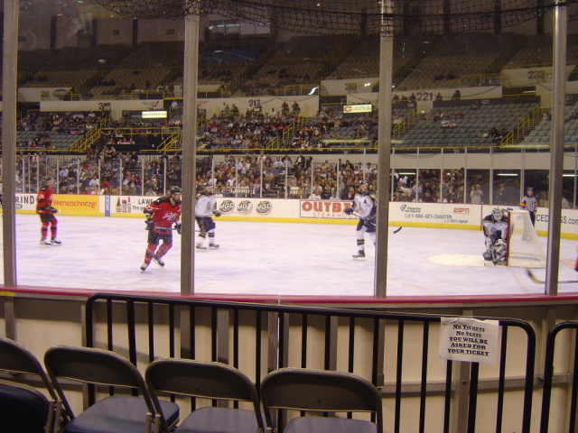 ice dogs game 05